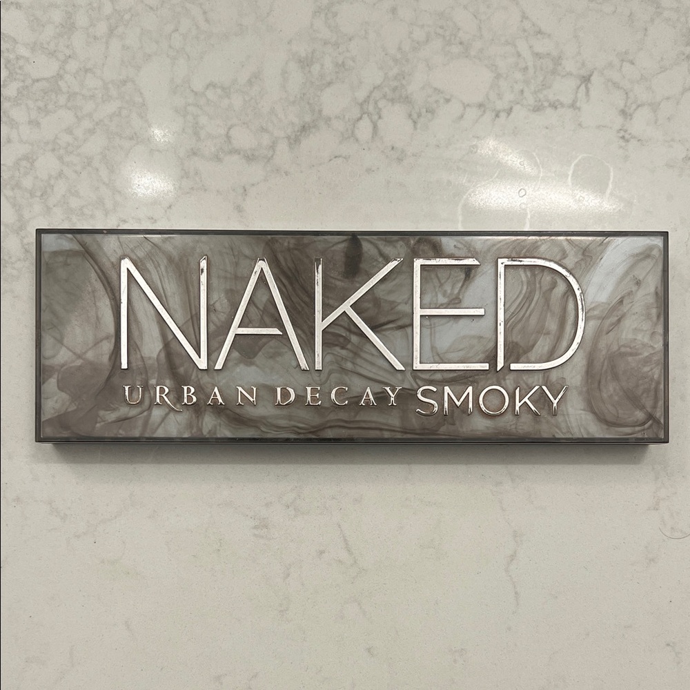 Urban Decay Naked Smoky Pallet - barely touched / no brush